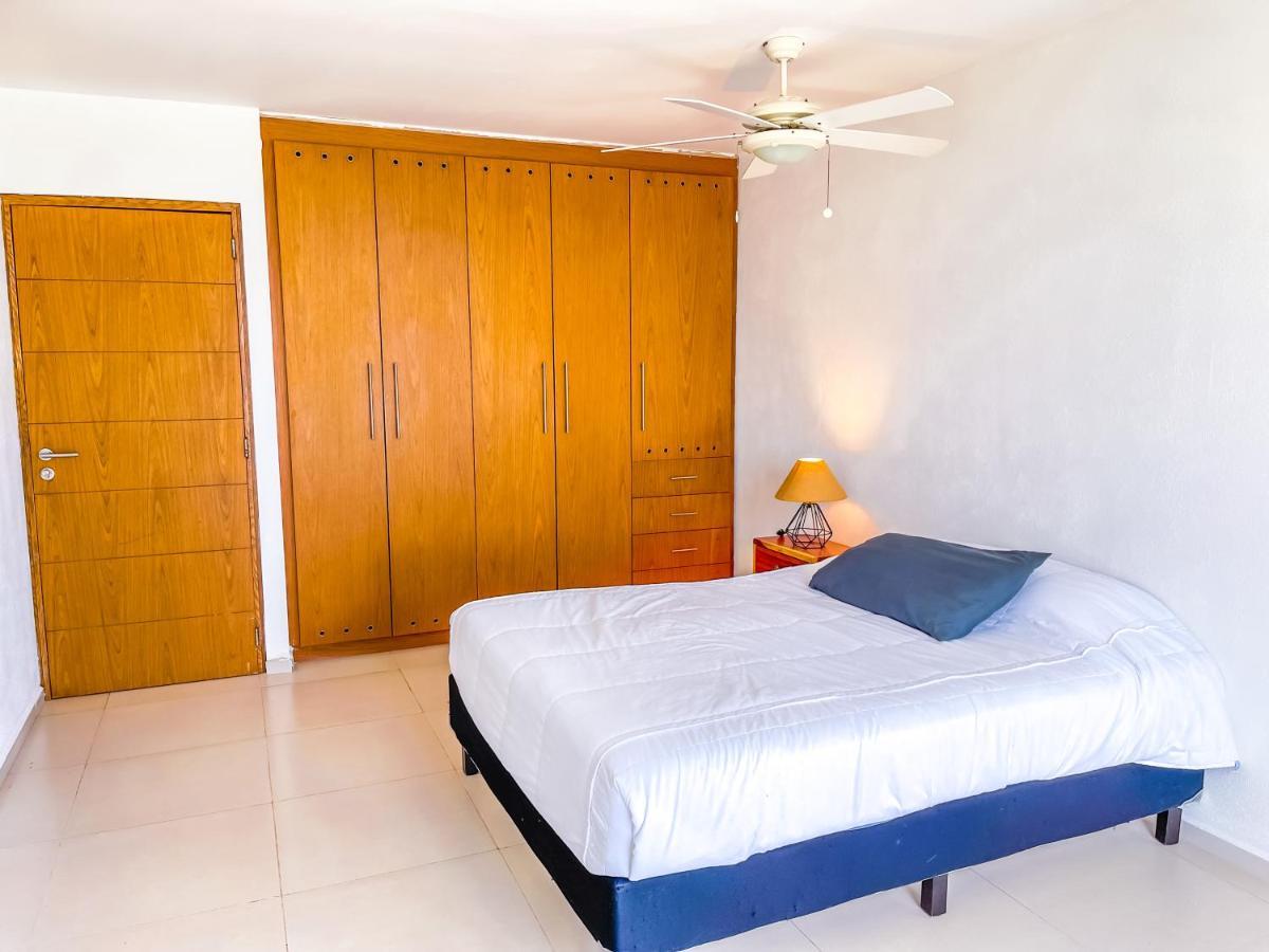 Beachfront Luxury Apartments カンクン エクステリア 写真