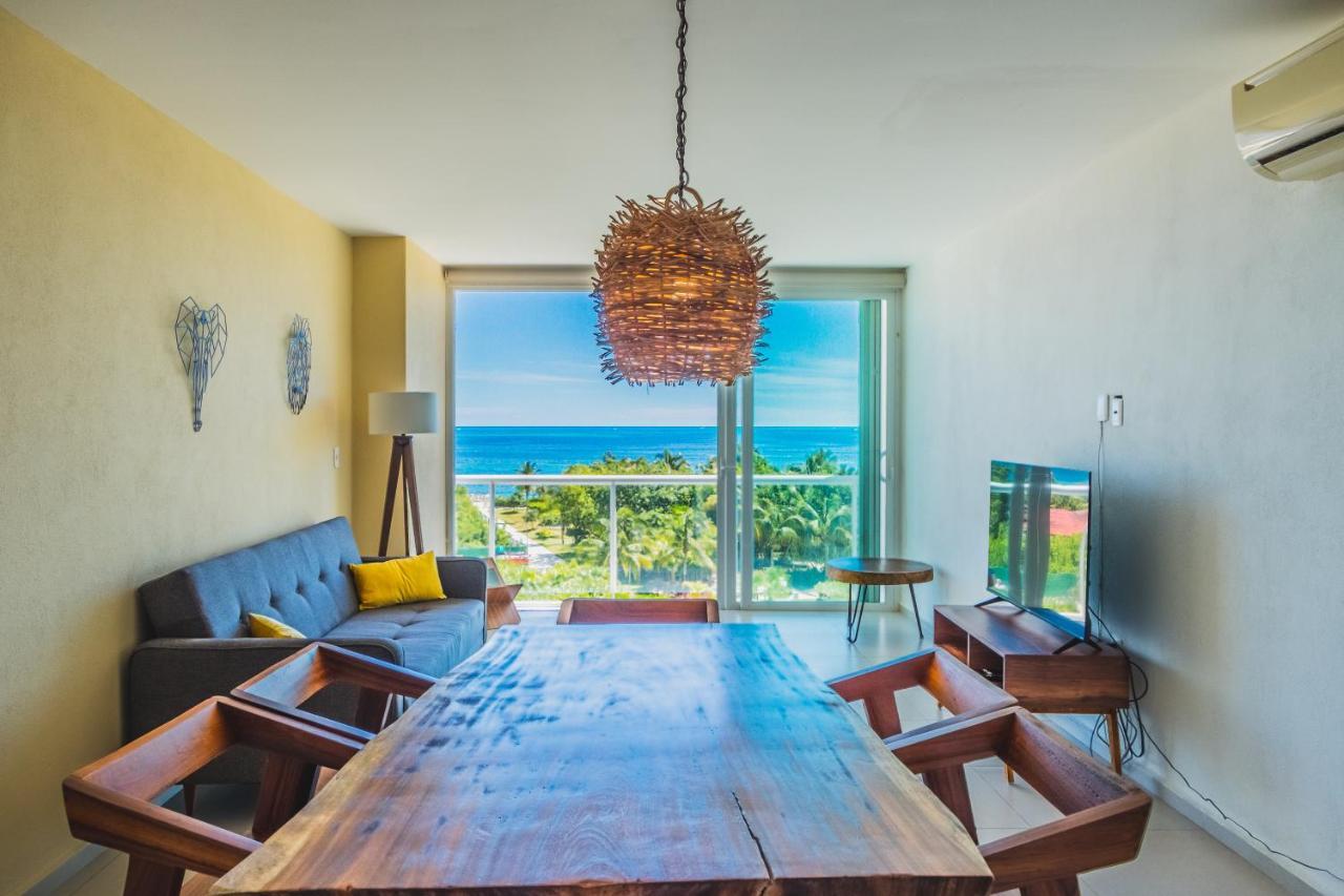 Beachfront Luxury Apartments カンクン エクステリア 写真
