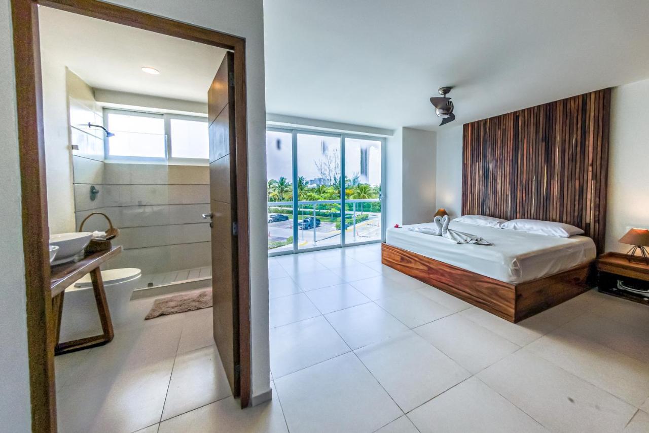 Beachfront Luxury Apartments カンクン エクステリア 写真