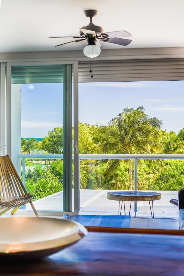 Beachfront Luxury Apartments カンクン エクステリア 写真