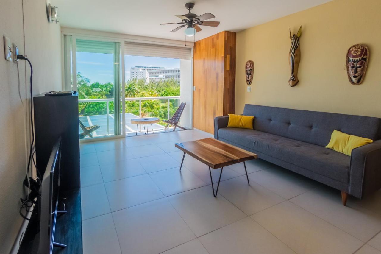 Beachfront Luxury Apartments カンクン エクステリア 写真