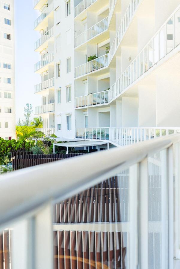 Beachfront Luxury Apartments カンクン エクステリア 写真
